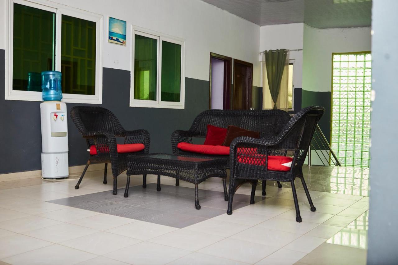 Ellisa Hospitality And Spa Hotel Accra Eksteriør billede