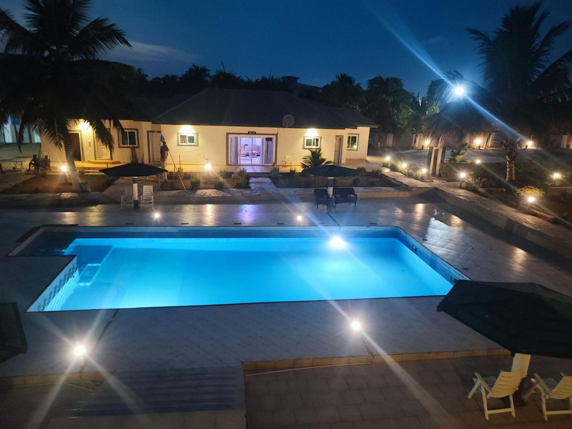 Ellisa Hospitality And Spa Hotel Accra Eksteriør billede