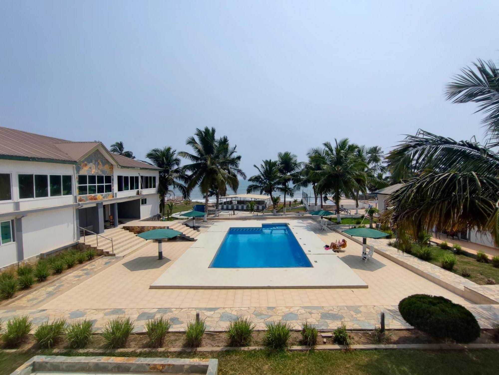Ellisa Hospitality And Spa Hotel Accra Eksteriør billede