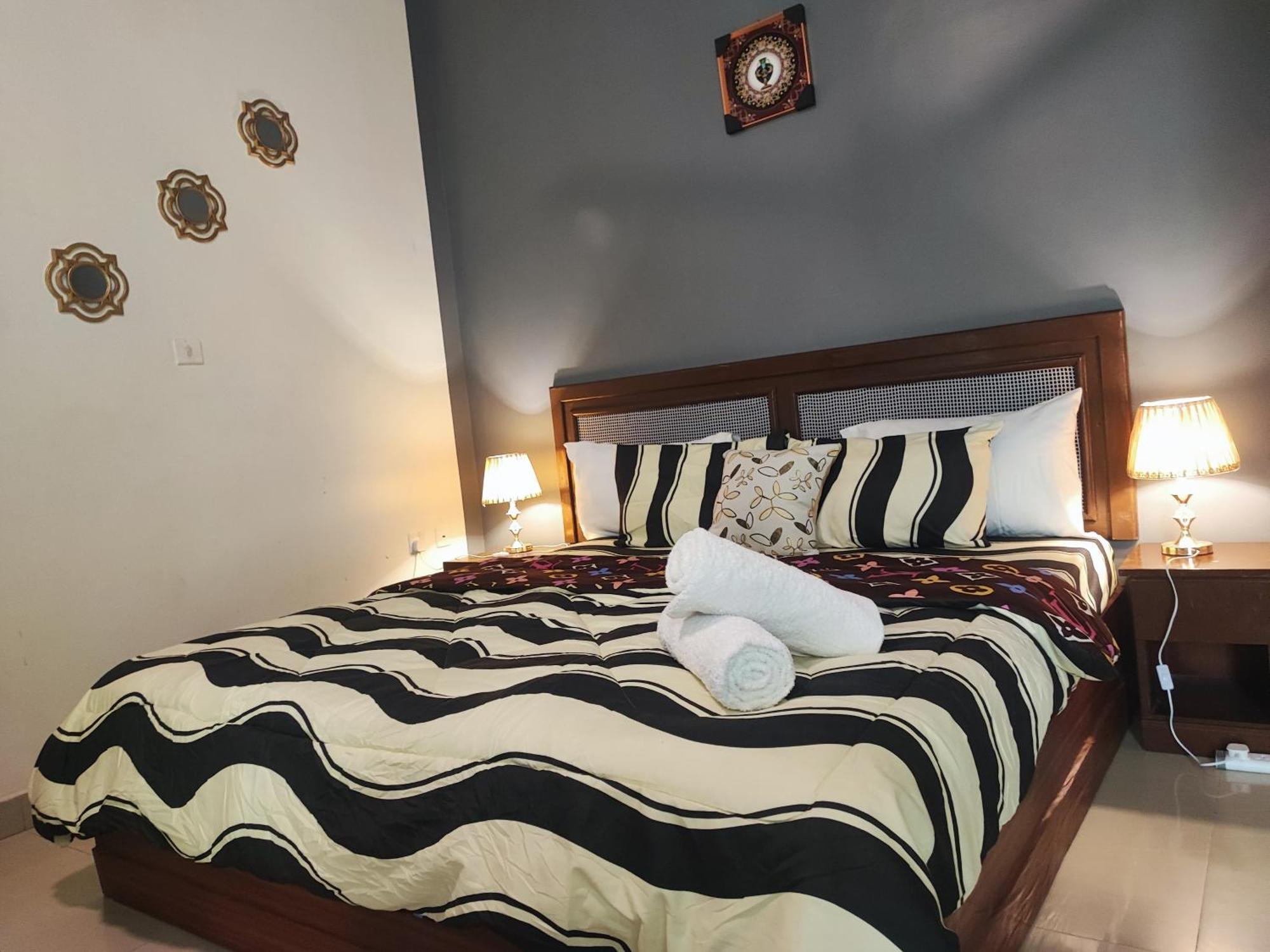 Ellisa Hospitality And Spa Hotel Accra Eksteriør billede