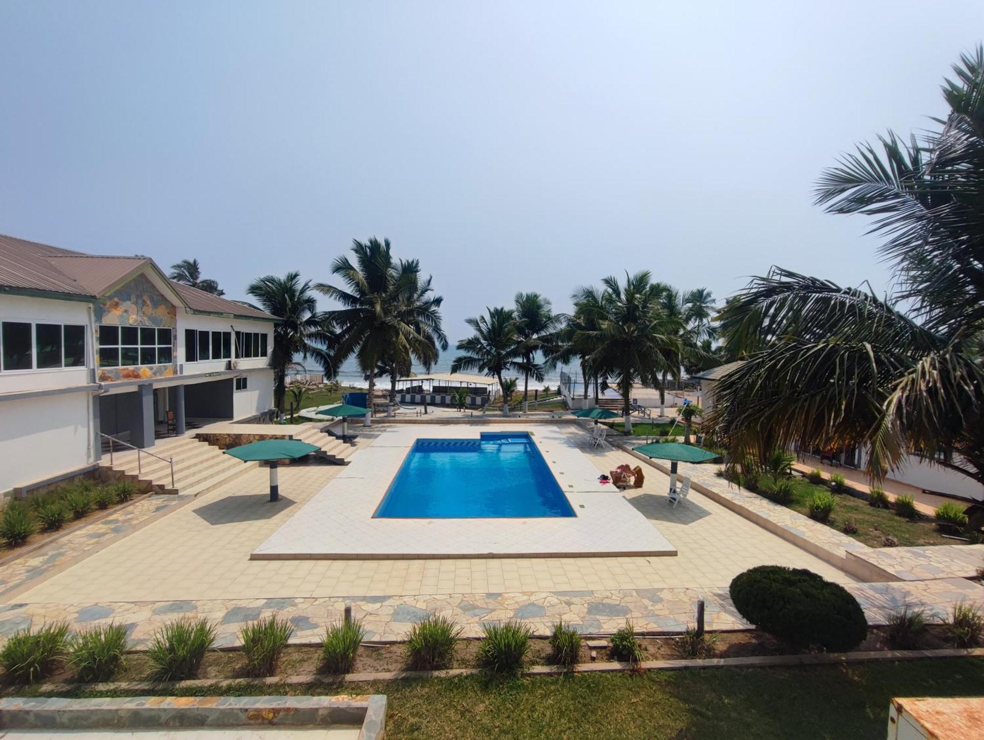 Ellisa Hospitality And Spa Hotel Accra Eksteriør billede