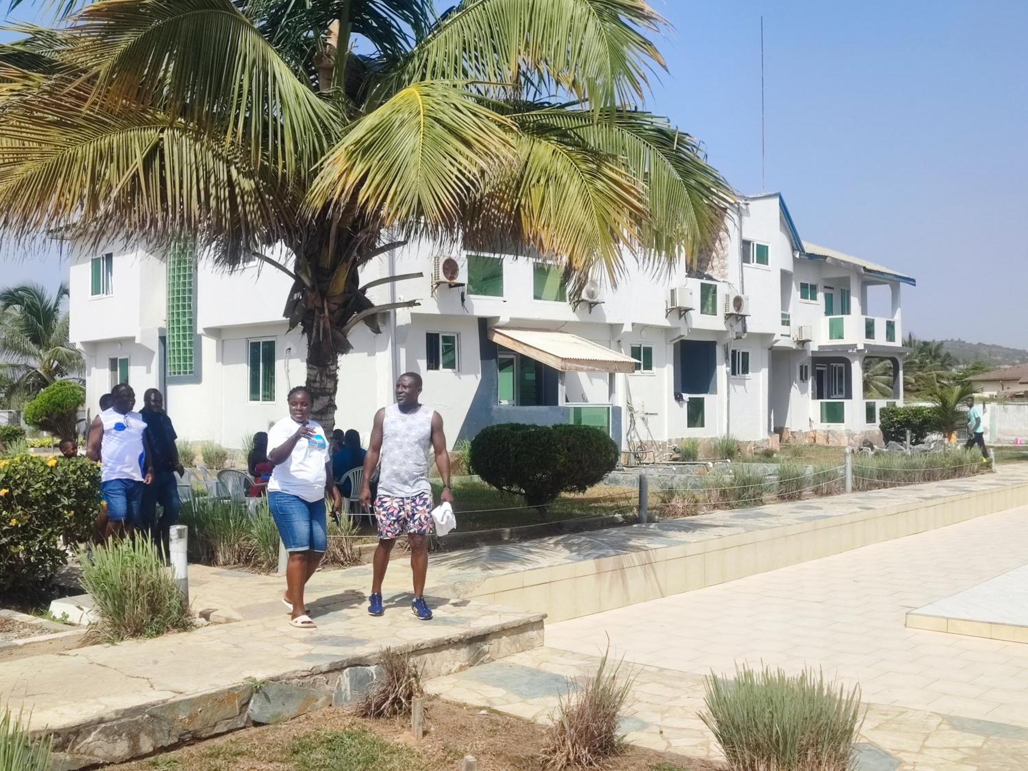 Ellisa Hospitality And Spa Hotel Accra Eksteriør billede