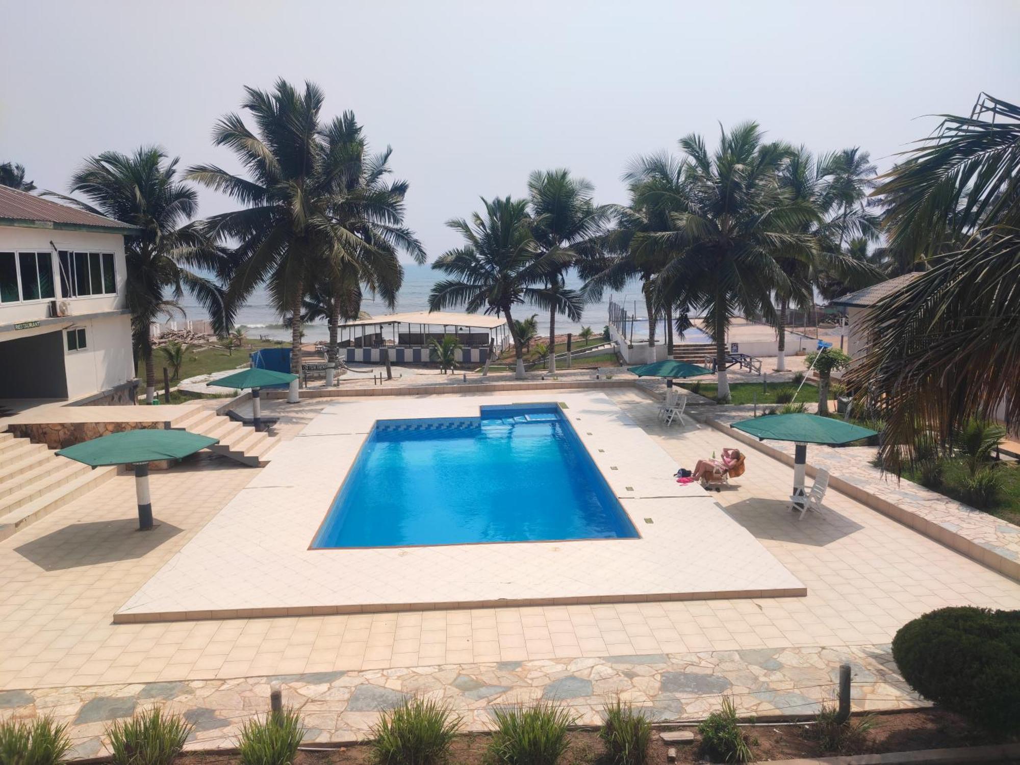 Ellisa Hospitality And Spa Hotel Accra Eksteriør billede