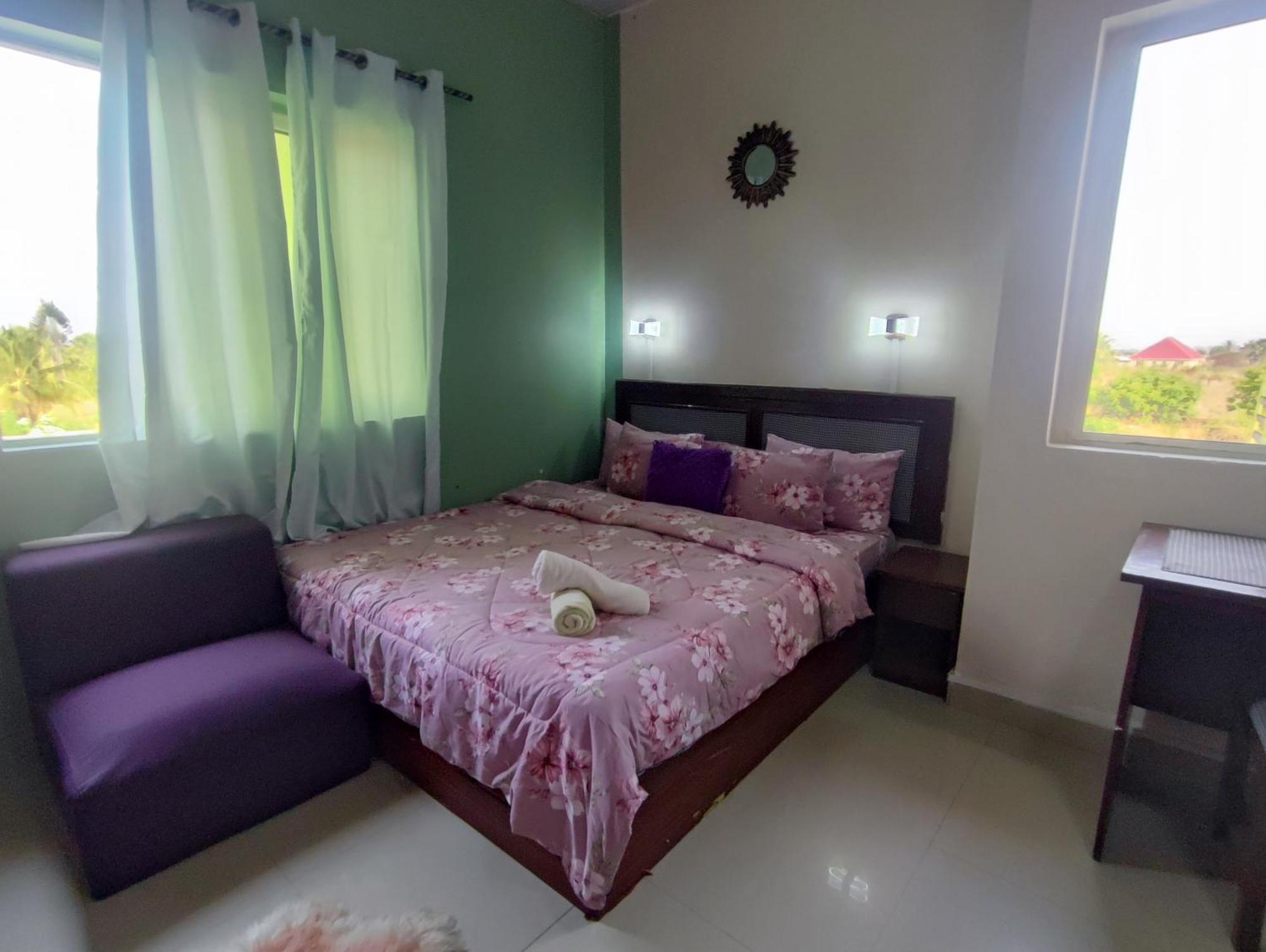 Ellisa Hospitality And Spa Hotel Accra Eksteriør billede