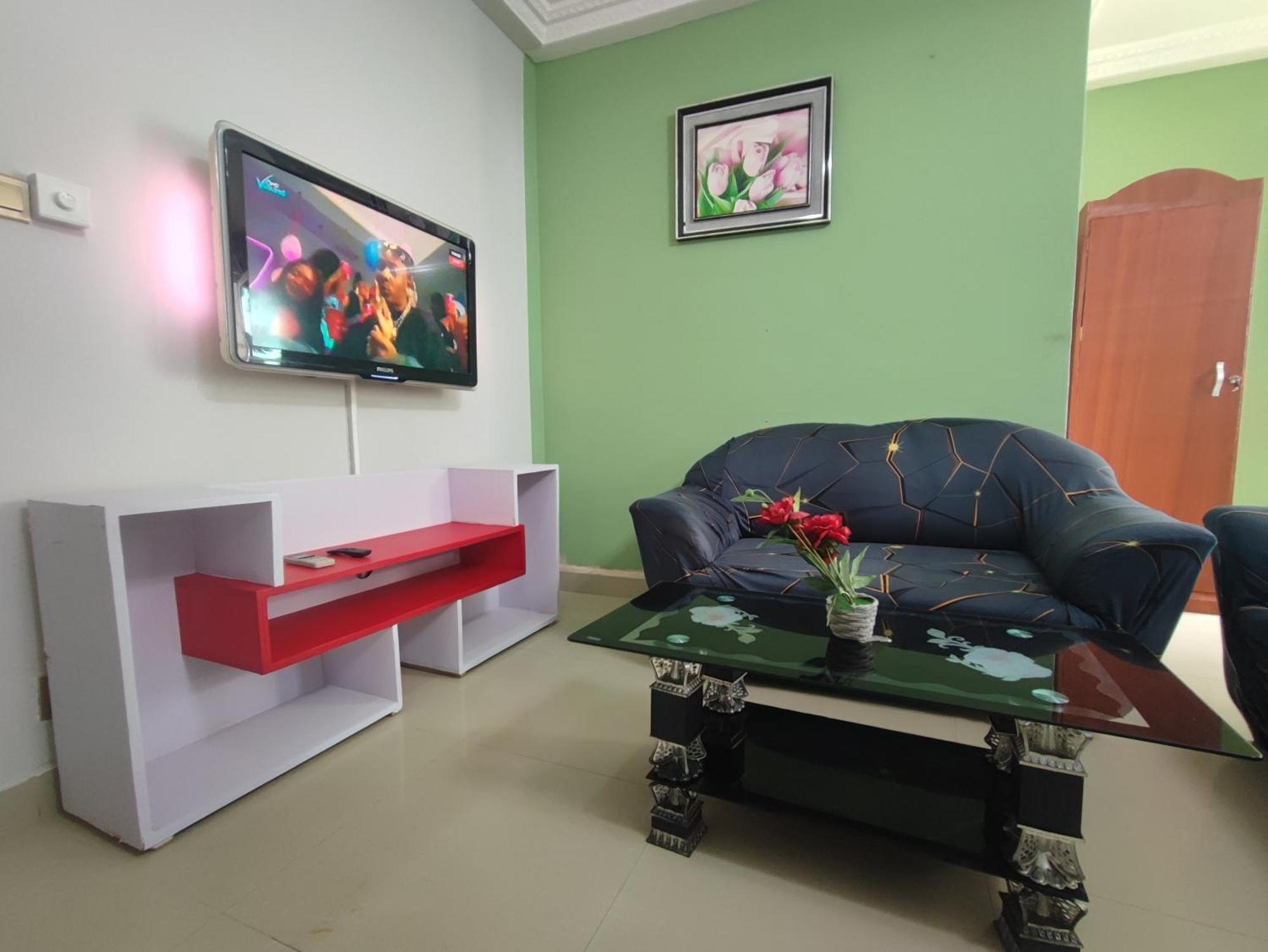 Ellisa Hospitality And Spa Hotel Accra Eksteriør billede