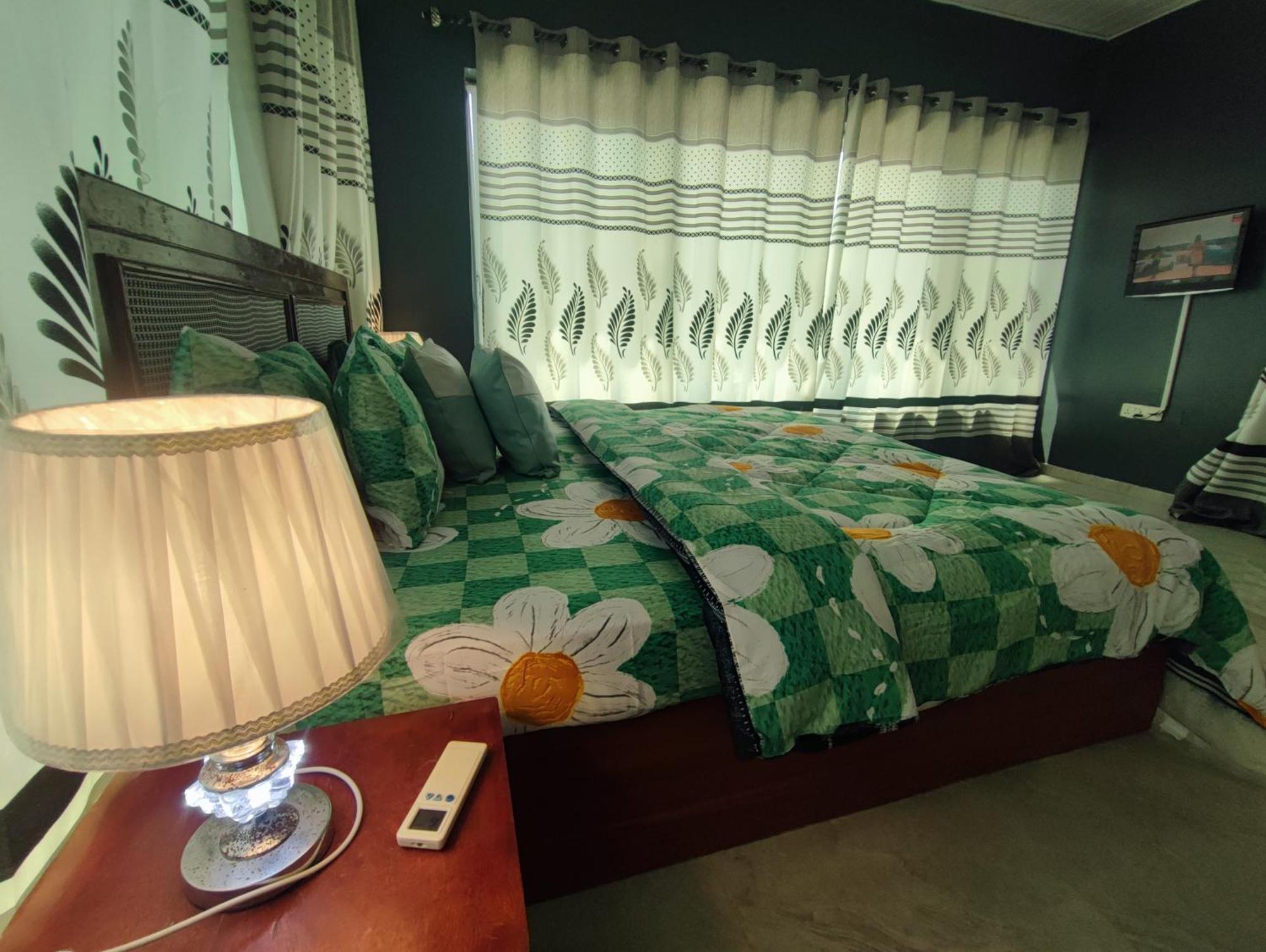 Ellisa Hospitality And Spa Hotel Accra Eksteriør billede