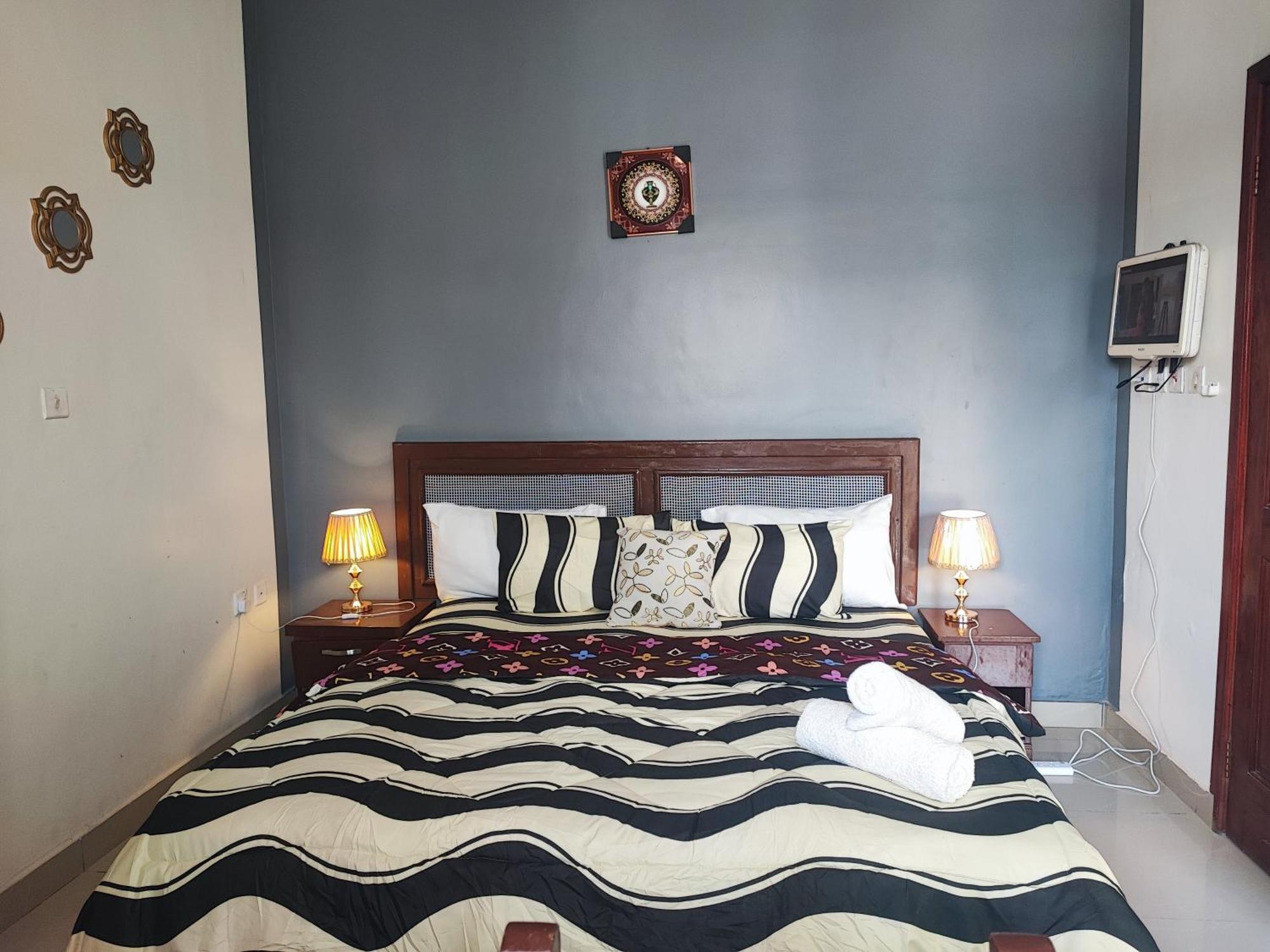 Ellisa Hospitality And Spa Hotel Accra Eksteriør billede