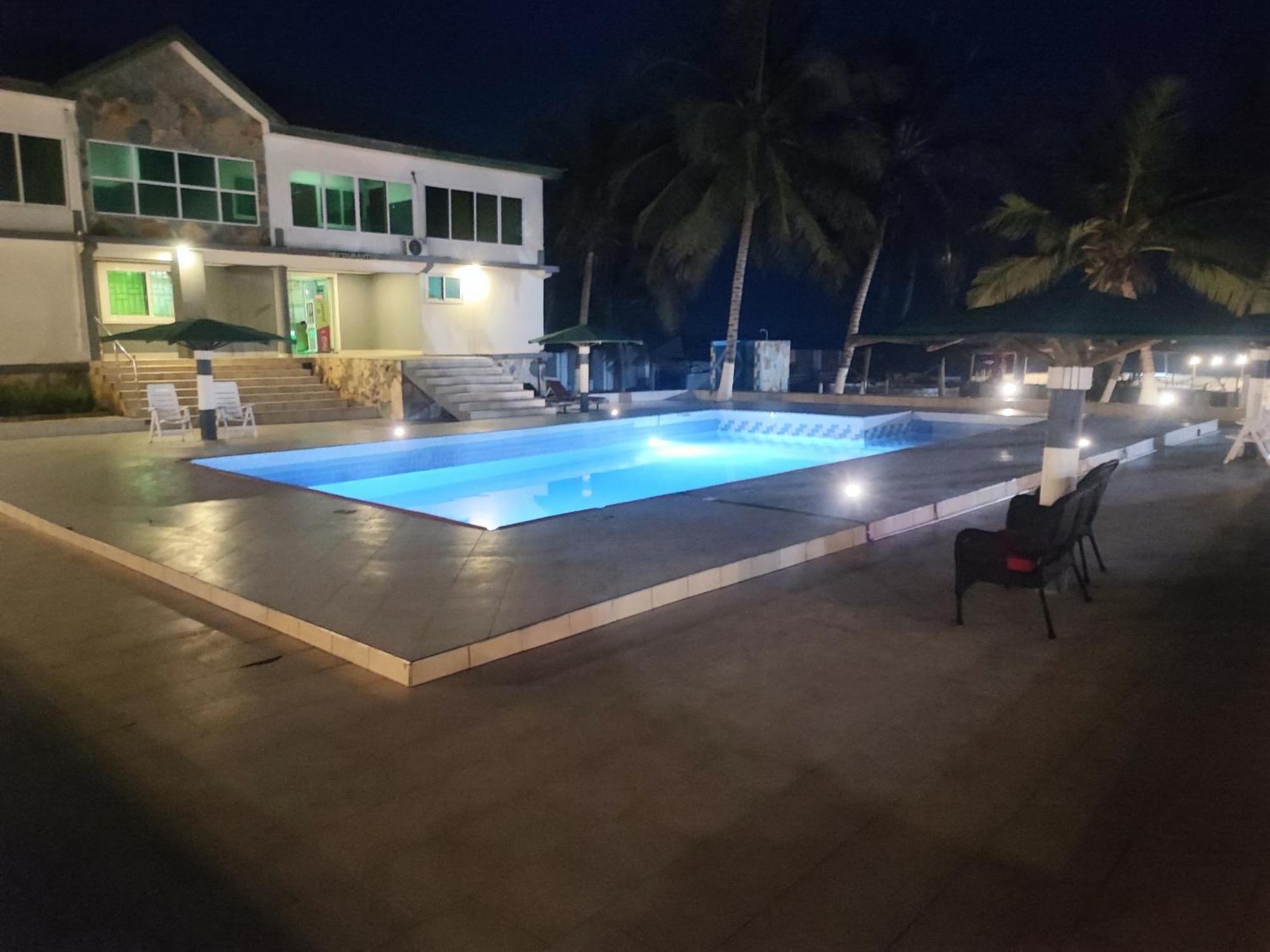 Ellisa Hospitality And Spa Hotel Accra Eksteriør billede